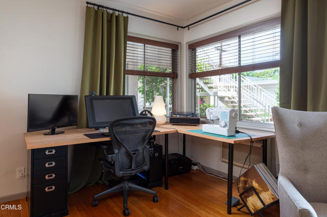 Detail Gallery Image 4 of 29 For 103 W Mountain St #C,  Glendale,  CA 91202 - 1 Beds | 1 Baths