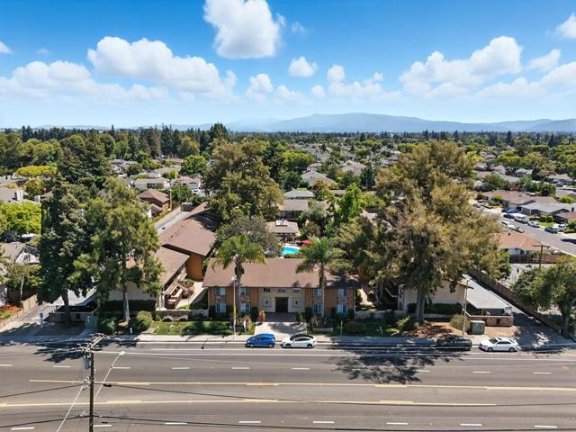 2580 Homestead Road, Santa Clara CA: https://media.crmls.org/mediaz/aeff38e4-0d3b-4638-83c1-9564364fe49b.jpg