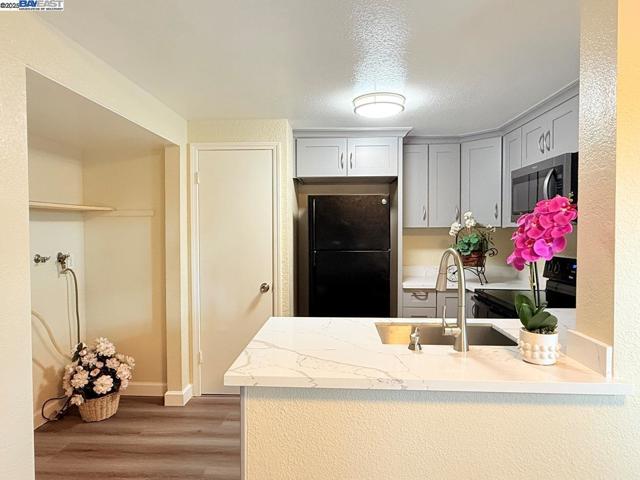 68 El Toro Ct, Fairfield CA: https://media.crmls.org/mediaz/aeffe8d1-031f-45ca-ab15-c8b1c7f5dcd8.jpg