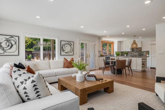 733 Northampton Drive, Palo Alto CA: https://media.crmls.org/mediaz/af007ca9-47cd-42ff-941d-0707fe526135.jpg