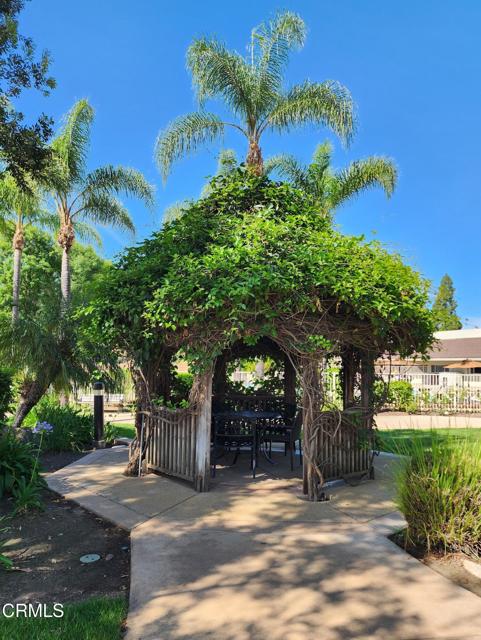 5142 Village 5, Camarillo CA: https://media.crmls.org/mediaz/af00f101-60fa-4469-84a6-f599c533742c.jpg