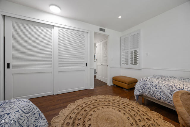 380 S Orange Grove Boulevard, Pasadena CA: https://media.crmls.org/mediaz/af011c7a-0cd9-489b-aa64-2b6c6e913b6f.jpg