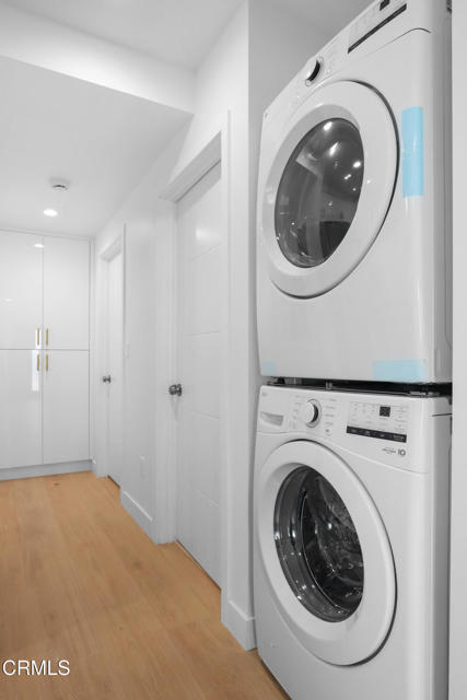 Detail Gallery Image 10 of 19 For 112 N Kenneth Rd #101,  Burbank,  CA 91501 - 2 Beds | 2 Baths