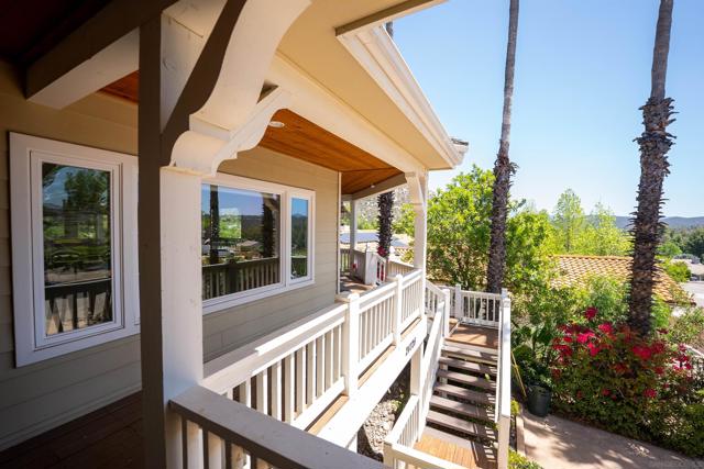 24726 Zanja Place, Ramona CA: https://media.crmls.org/mediaz/af01eb22-6417-41db-aa30-ef6ee9a9fa6c.jpg