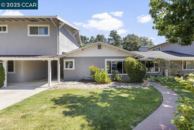 200 El Dorado Ave, Danville CA: https://media.crmls.org/mediaz/af0236e8-b1a8-4fac-b315-102940027462.jpg