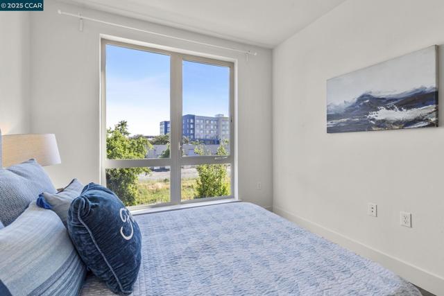 320 Riesling Ave, Milpitas CA: https://media.crmls.org/mediaz/af02518b-eafa-45d5-990a-14c5392227ab.jpg