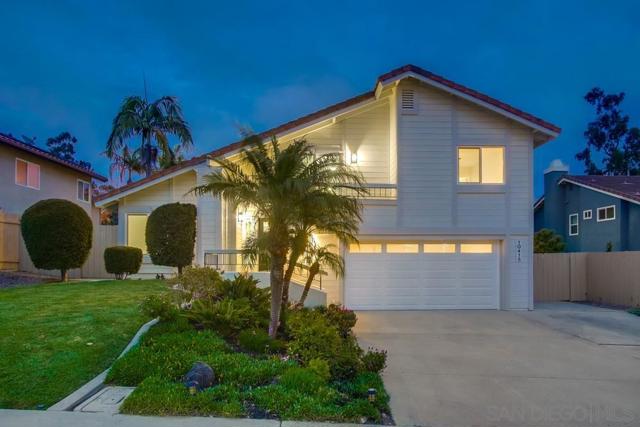 10415 Mesa Madera Dr, San Diego CA: https://media.crmls.org/mediaz/af026d70-affe-487e-b387-a0e19100c584.jpg