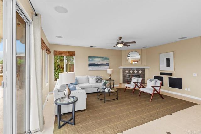 320 Crownview Ct, San Marcos CA: https://media.crmls.org/mediaz/af02b538-134f-4b5c-b629-8b59ef4377be.jpg