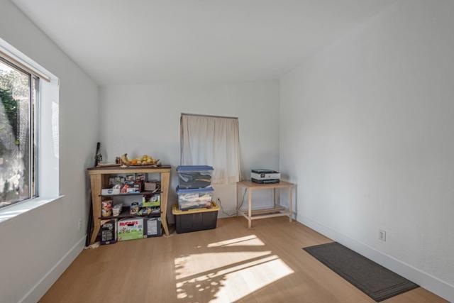 27950 Lancelot Court, Hayward CA: https://media.crmls.org/mediaz/af04195e-7bbf-4615-bb47-2a5b2f651171.jpg
