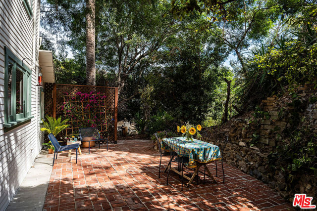 1228 Cliff Drive, Los Angeles CA: https://media.crmls.org/mediaz/af047c97-a7b4-4eda-ad41-bfefa804478b.jpg