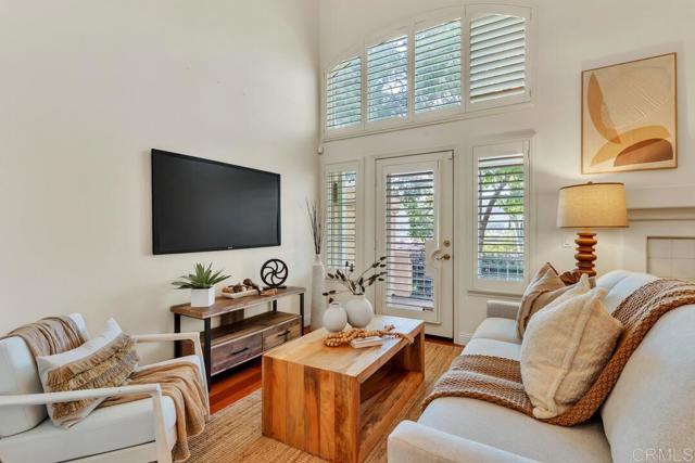 Detail Gallery Image 8 of 46 For 11378 Provencal Pl, San Diego,  CA 92128 - 3 Beds | 2/1 Baths