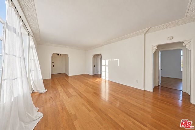 1314 North HAYWORTH Avenue, 502 photo 23