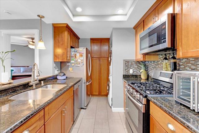 Detail Gallery Image 8 of 26 For 2916 Alanwood Ct, San Diego,  CA 91978 - 2 Beds | 2 Baths