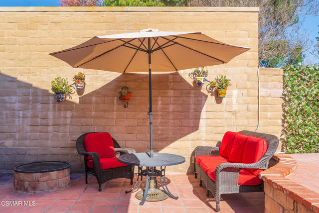 4524 Greengate Court, Westlake Village CA: https://media.crmls.org/mediaz/af08805e-62dd-4410-bf52-5fe485bcc477.jpg