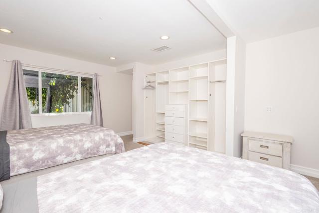 Image 23 of 56 For 3511 Dickens Street