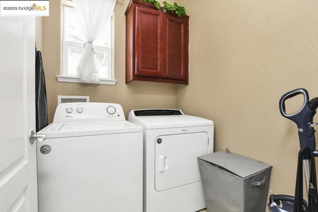 25 Solitude Ct, Oakley CA: https://media.crmls.org/mediaz/af096802-d2d7-4707-9ac8-2fde18353293.jpg