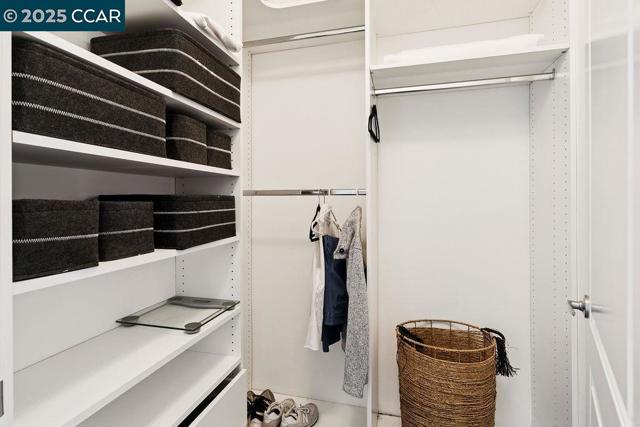 1315 Alma Ave, Walnut Creek CA: https://media.crmls.org/mediaz/af0970c9-bb05-4f1a-b9c8-df788eb2a964.jpg