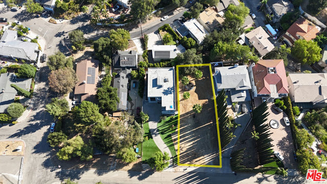 21323 Mulholland Drive, Woodland Hills CA: https://media.crmls.org/mediaz/af0a3ae0-181d-4601-ab06-dd2e176a4ca4.jpg