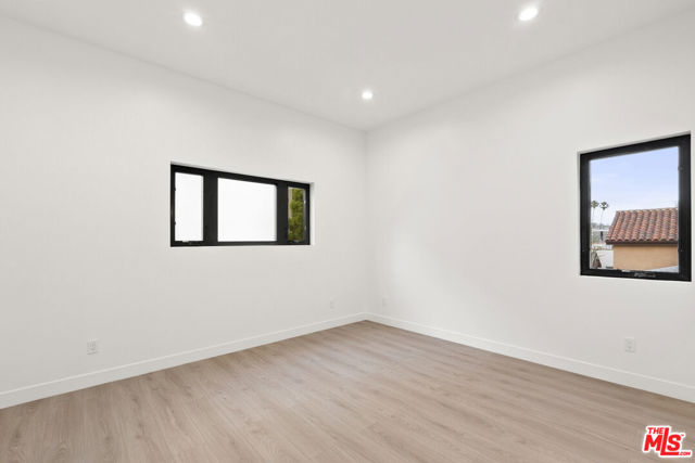 8931 Hubbard Street, Culver City CA: https://media.crmls.org/mediaz/af0a3c04-b04a-4aef-b42c-cec90c1291dc.jpg