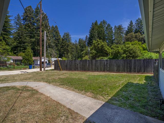 190 Moon Drive, Boulder Creek CA: https://media.crmls.org/mediaz/af0b1425-1e96-42c2-b355-09a5abd55ac8.jpg