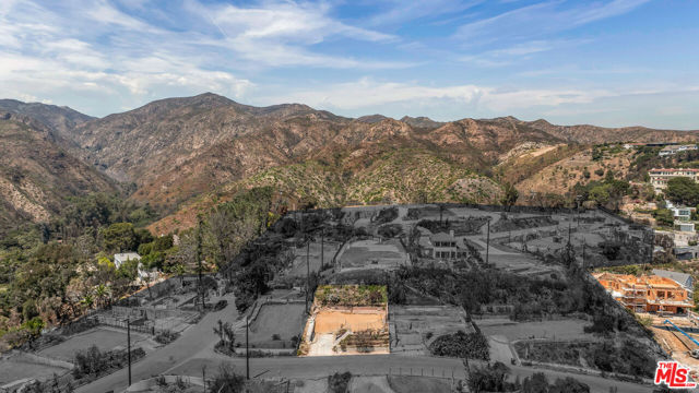 15309 Mc Kendree Avenue, Pacific Palisades CA: https://media.crmls.org/mediaz/af0b218b-9a84-41dd-b2ba-b88e9bf84799.jpg