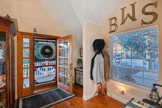 24665 Rancho Santa Teresa Dr, Ramona CA: https://media.crmls.org/mediaz/af0ce1fe-3517-4d38-a307-c6d4615872b2.jpg