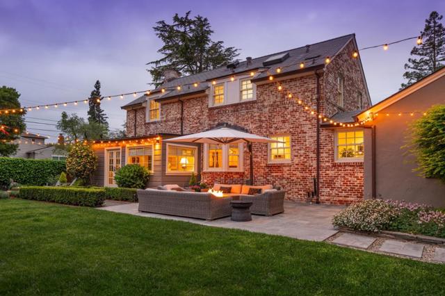 2995 Hacienda Street, San Mateo CA: https://media.crmls.org/mediaz/af0cf620-0d83-48f6-b095-98e8bc692871.jpg