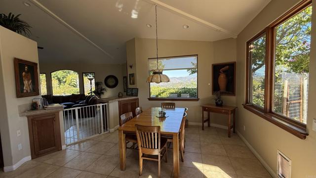 Detail Gallery Image 28 of 41 For 1707 Santa Margarita Dr, Fallbrook,  CA 92028 - 3 Beds | 2/1 Baths