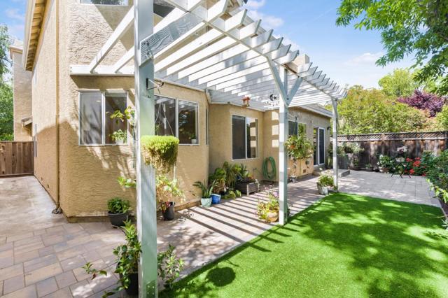 17992 Hillwood Lane, Morgan Hill CA: https://media.crmls.org/mediaz/af0ebb54-efbf-4c47-8a1c-f772785a468d.jpg