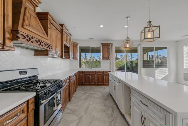 43820 Cape Cod Court, Indio CA: https://media.crmls.org/mediaz/af0fd599-1c11-4295-8eb1-72cf8fba95c1.jpg