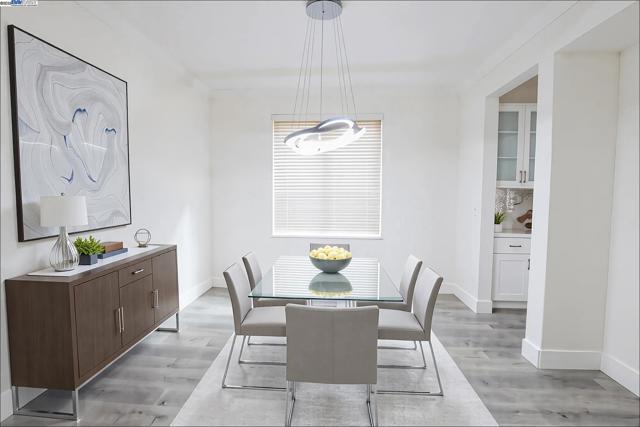 1955 Bankston Dr, Tracy CA: https://media.crmls.org/mediaz/af1029e9-34ae-4b18-b47f-6fe4a79e7507.jpg