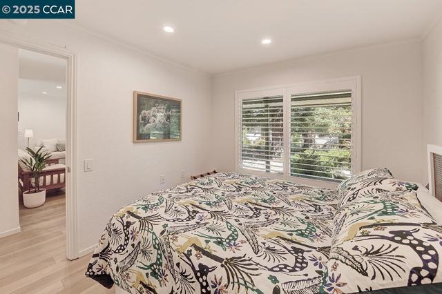 3128 Tice Creek Dr, Walnut Creek CA: https://media.crmls.org/mediaz/af117e45-fa7a-4294-bba9-1b2d2869b615.jpg