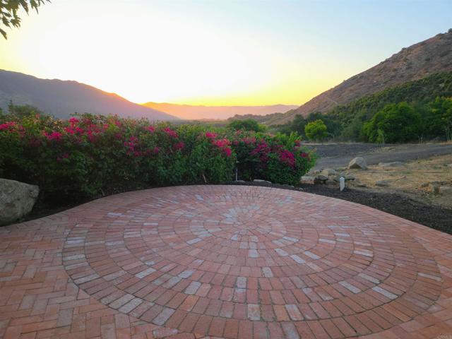 Detail Gallery Image 5 of 38 For 15325 Adams Dr, Pauma Valley,  CA 92061 - 3 Beds | 2/1 Baths