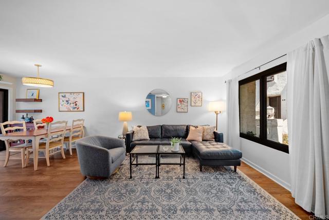 2253 Caminito Pescado, Ocean Beach (San Diego) CA: https://media.crmls.org/mediaz/af127375-9a5f-4b16-a7f9-093d038c3338.jpg