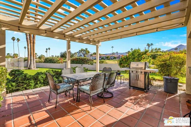 1678 Paseo De La Palma, Palm Springs CA: https://media.crmls.org/mediaz/af12e58d-a539-4018-b0cd-8da7b29d6dd0.jpg