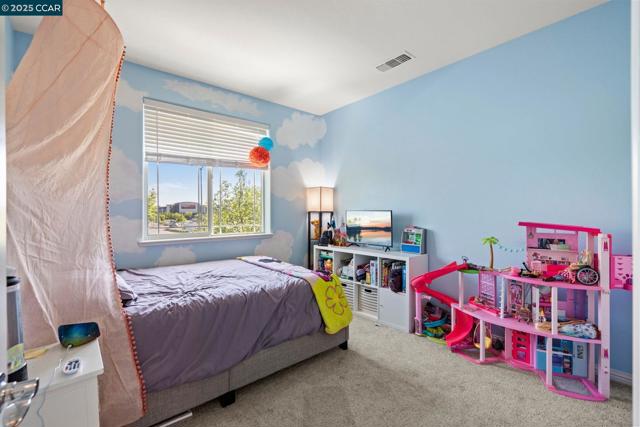 158 Wooley Creek Way, Brentwood CA: https://media.crmls.org/mediaz/af130b32-a534-4b09-b203-ab6e60255e71.jpg