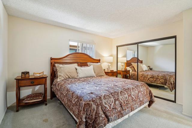 211 Camino Arroyo S, Palm Desert CA: https://media.crmls.org/mediaz/af133859-6366-4741-a72d-d0a8dd82c2ff.jpg