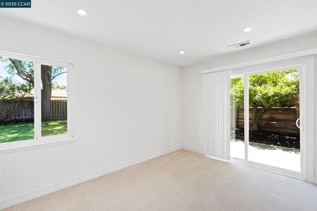 197 Hazel Dr, Pleasant Hill CA: https://media.crmls.org/mediaz/af133de5-3511-41ae-9335-41dfd2b6543f.jpg