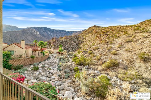 2857 Greco Court, Palm Springs CA: https://media.crmls.org/mediaz/af1409b7-8902-4fff-a113-9f5ef4786d34.jpg