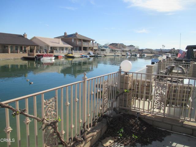 14473 Hurricane Lane, Helendale CA: https://media.crmls.org/mediaz/af14d058-a561-4d0a-87ab-e36626789c70.jpg