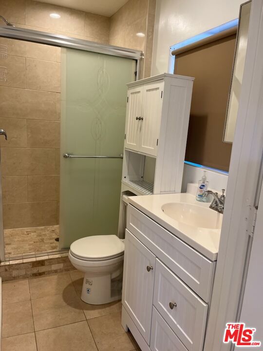 6208 Calvin Avenue photo 4