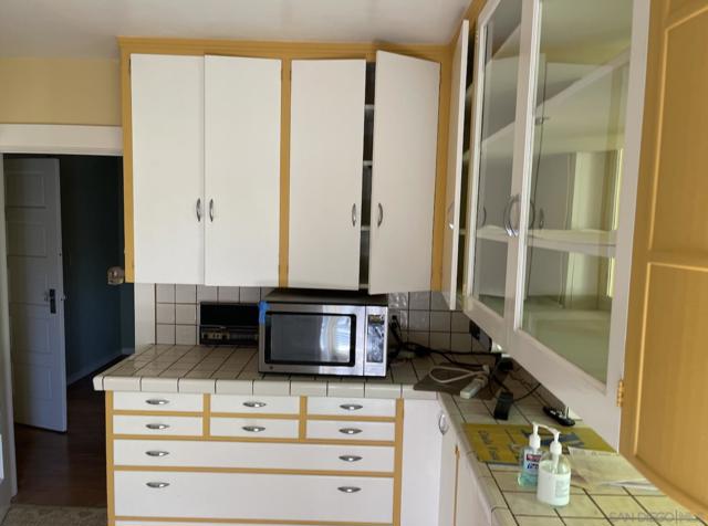 270 Madrona Street, Chula Vista CA: https://media.crmls.org/mediaz/af15a1cc-c8ae-4e86-a4e9-36b9683f946d.jpg