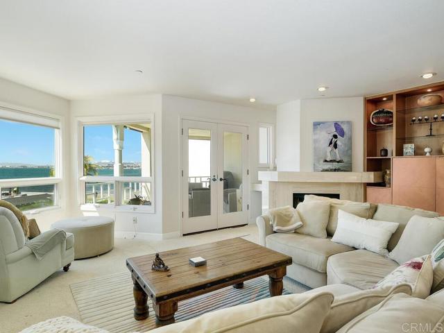 1099 1st Street, Coronado CA: https://media.crmls.org/mediaz/af15af5f-8635-4533-8084-bc3546323d7e.jpg