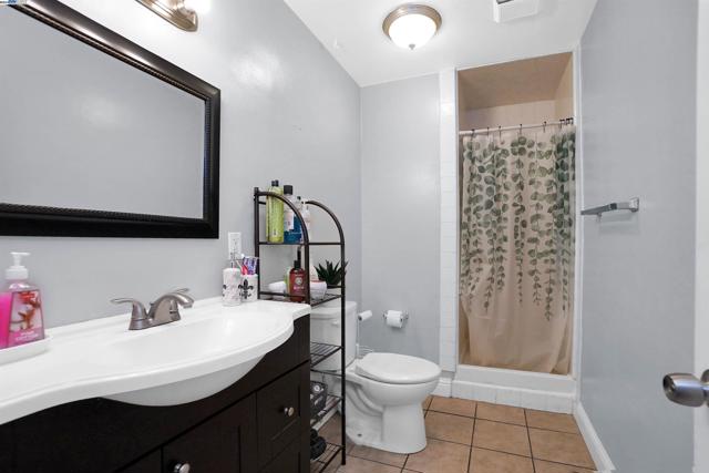 Image 11 of 23 For 2946 Christina Ave