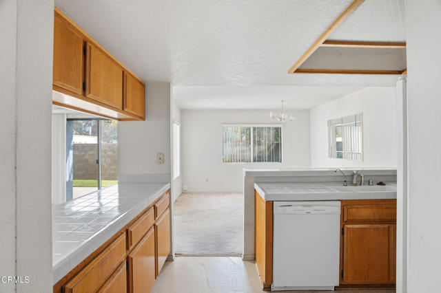 823 Earlham Street, Pasadena CA: https://media.crmls.org/mediaz/af15c6c8-a3e7-4279-b601-848a0243292b.jpg