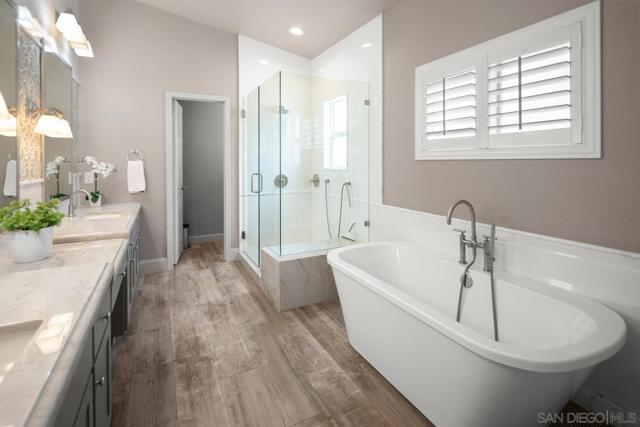 246 C Avenue, Coronado CA: https://media.crmls.org/mediaz/af15d871-bef6-422e-82f8-5ac1f087005d.jpg