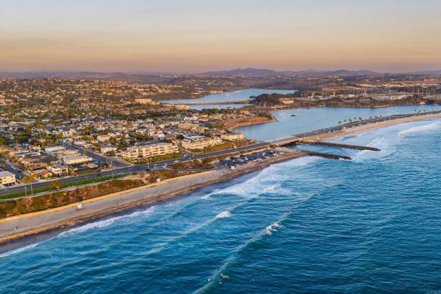 326 Chinquapin Avenue, Carlsbad CA: https://media.crmls.org/mediaz/af165e53-0856-4245-8acf-9442f9c22345.jpg