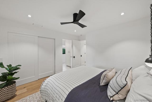 4223 Middlesex Dr, San Diego CA: https://media.crmls.org/mediaz/af16a69e-b953-4d68-a9ca-d2eb162cf099.jpg