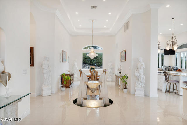 932 Rosario Drive, Thousand Oaks CA: https://media.crmls.org/mediaz/af16bf56-b988-4d04-9e4b-4c3ab0569afc.jpg