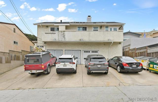 4320 Mentone St, San Diego CA: https://media.crmls.org/mediaz/af170fe2-9857-423b-9314-516a84de72ac.jpg